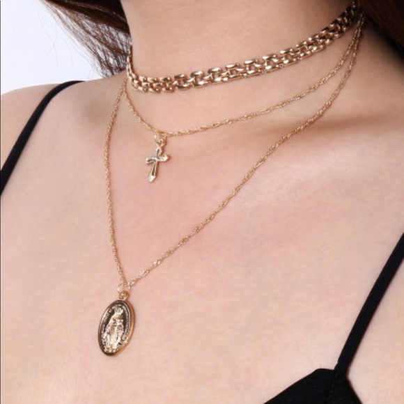Jewelry - Cross and medallion layered choker necklace set!.